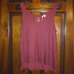 Lacy sleeveless blouse